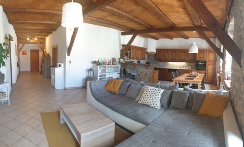 Large 5.5 room apartment