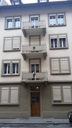 SPACIEUX APPARTEMENT 
DE 3½ PIECES 
PROCHE DE TOUTES COMMODITES