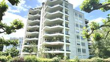 Grosszügige Stadtwohnung im Schönbühlquartier mit Hallenbad