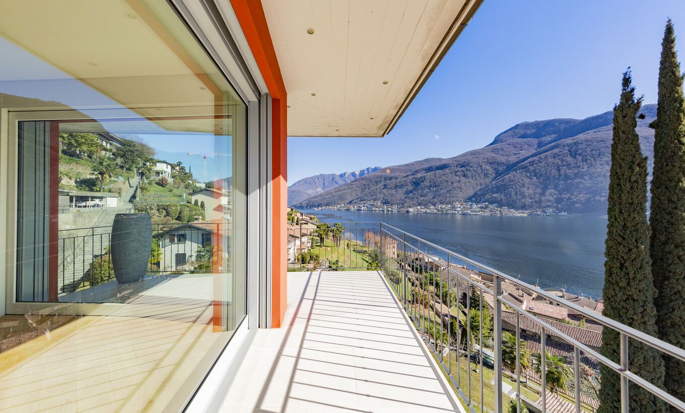 Beautiful villa in hillside location with beautiful views