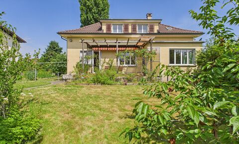 Ehem. Architektenvilla, überzeugendes Raumangebot, grosse Parzelle!