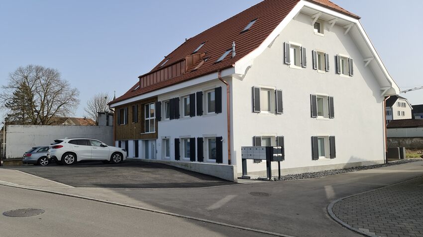 Investment building