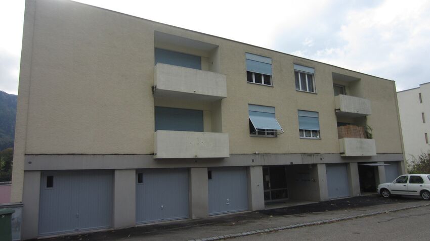 Investment building