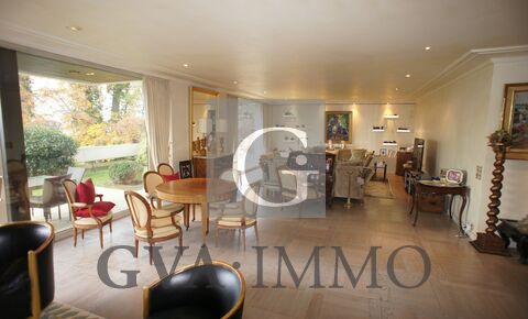 Superb apartment with lake view in luxury residence