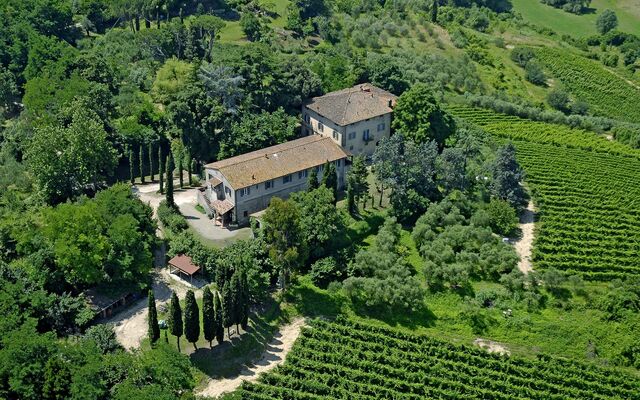Country House with Vineyard at an idyllic Location