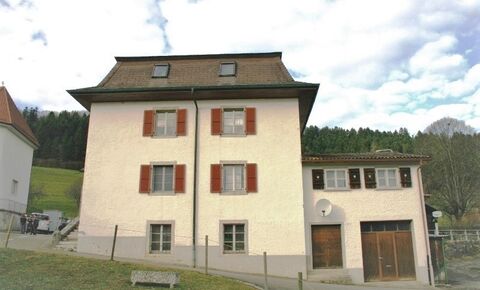 Village house 8 rooms: 268.4 m2