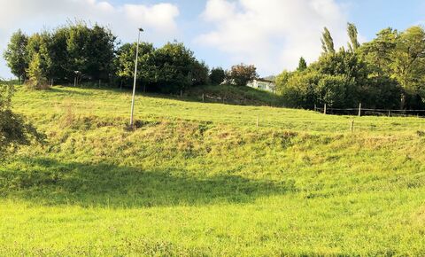 In an ideal setting, building plot of 1'118 m2