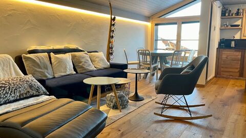 Les Genets 3.5 room apartment with swimming pool and parking space in