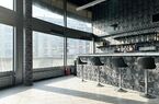 Surface commerciale avec vitrines 
d'env. 250 m² en duplex