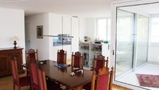 Modernste Wohnung, zentral und sehr ruhig.