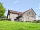 Magnifique cadre bucolique pour cette ferme à rénover