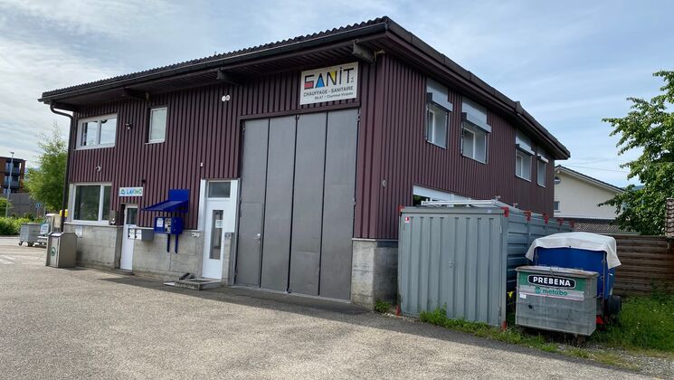 FOR SALE ! Mixed-use building, apartment, offices and workshop FOR SALE ! Mixed-use building, apartment, offices and workshop