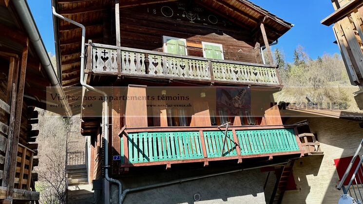 Beuson Dorfhaus mit 2 Wohnungen und einer Scheune