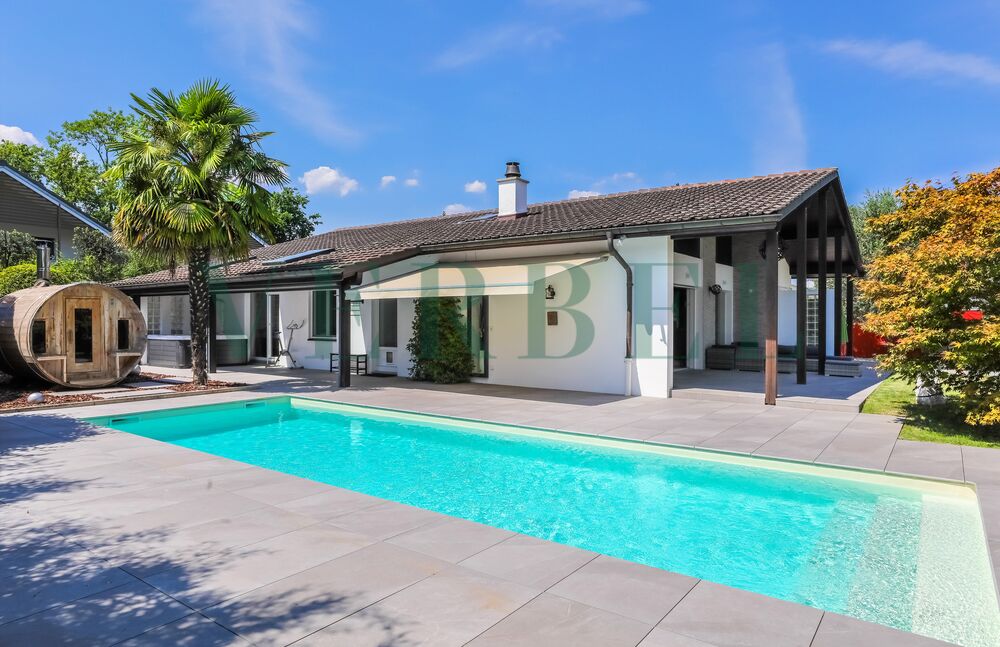 LUXURY VILLA WITH SWIMMING POOL