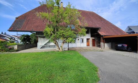 Bauernhaus mit 3 Wohnungen + Ausbaupotenzial!