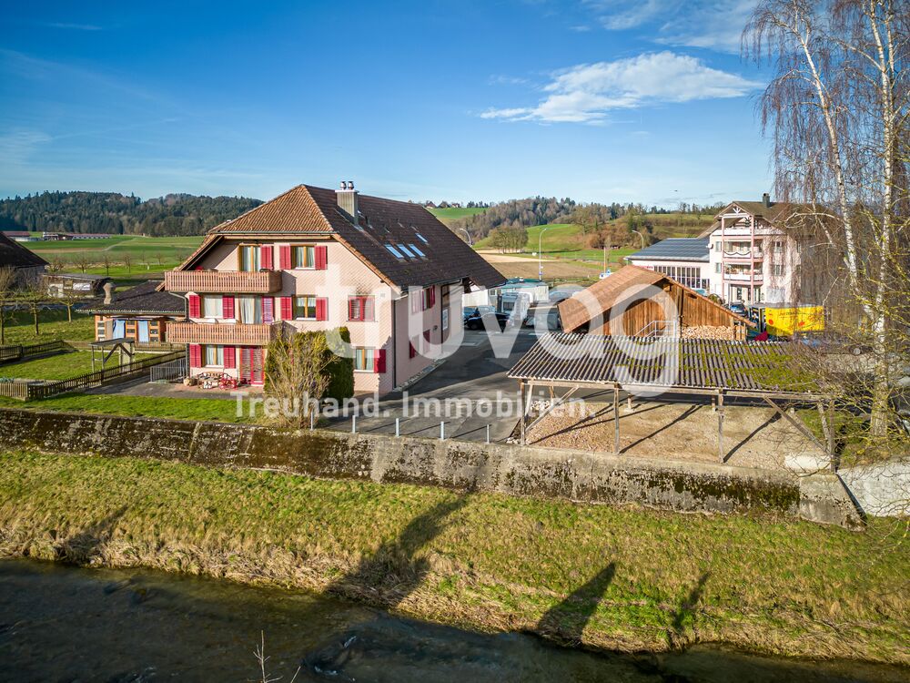 Wohnhaus mit Scheune an idyllischer Lage