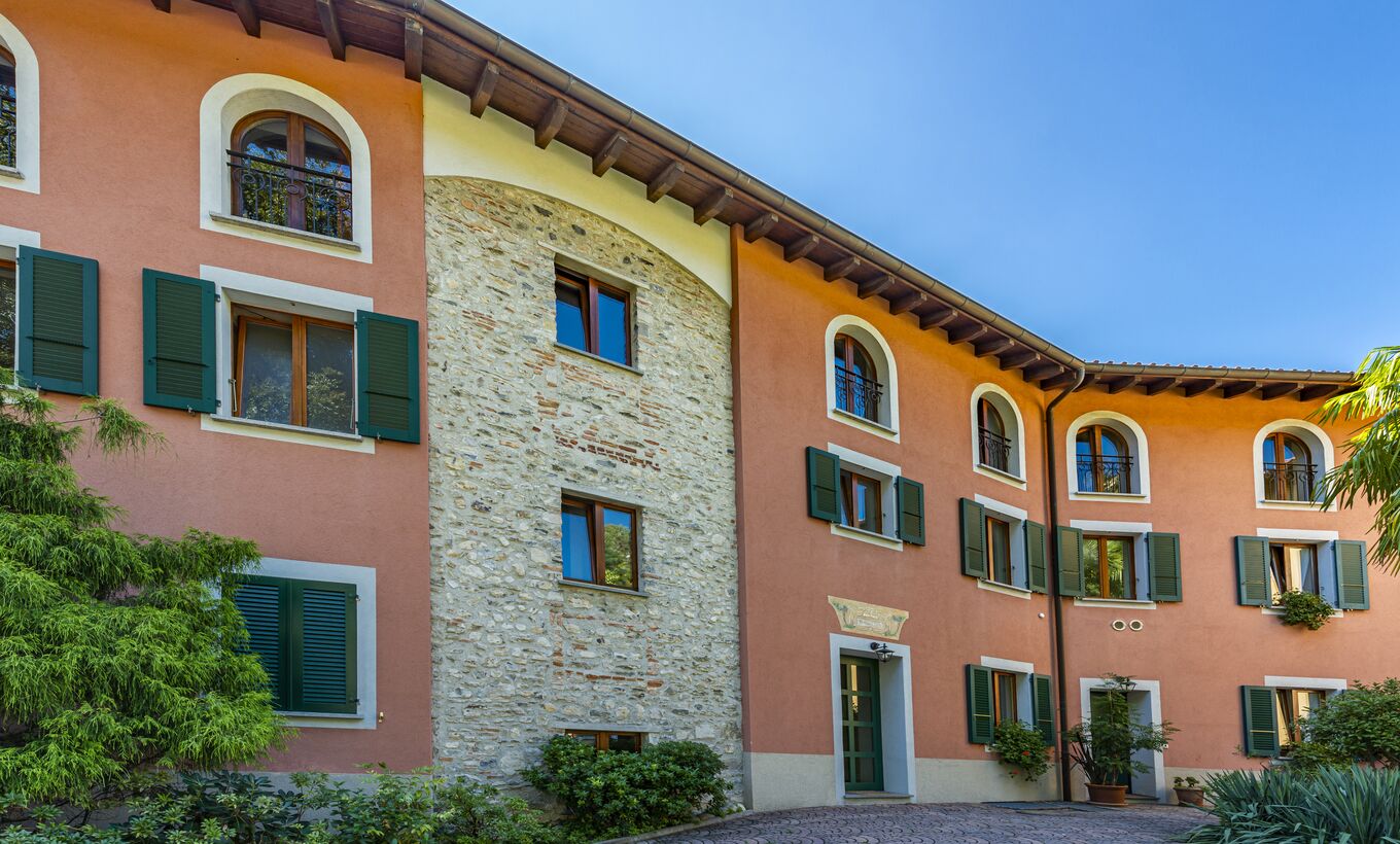 STUPENDO ATTICO VISTA LAGO
