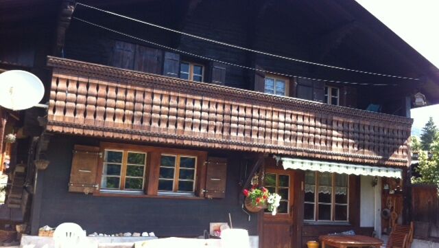 Il y avait un chalet à vendre à Cergnat sur la route de Leysin mais... trop tard