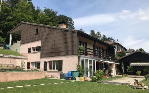 Beautiful and large house with a magnificent view of Fontenais.