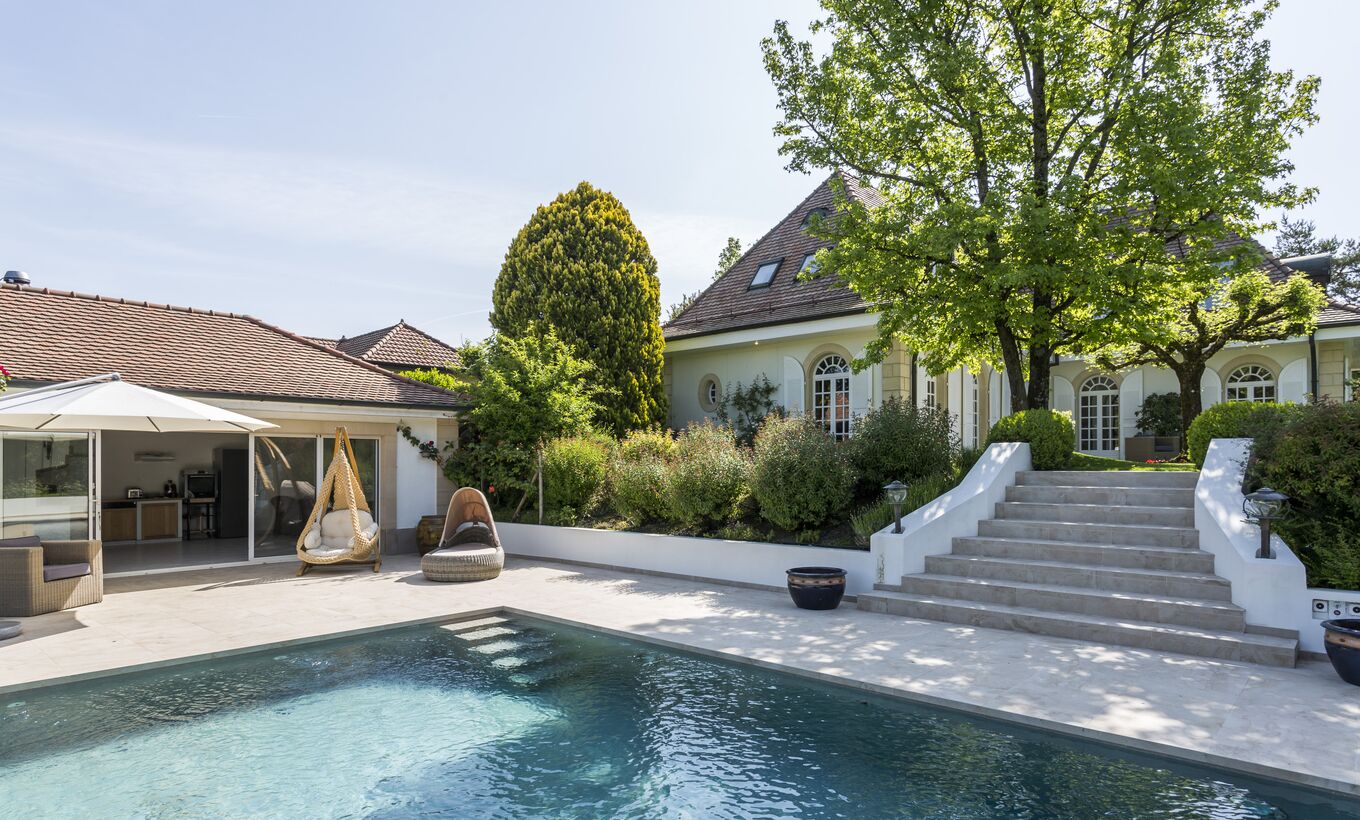 Charming property with lake view