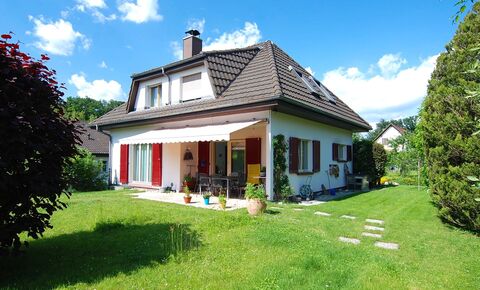 Sehr gut unterhaltenes 5.5 Zi.-Einfamilienhaus in ruhigem Quartier