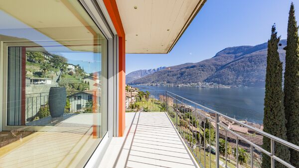 Beautiful villa in hillside location with beautiful views