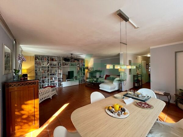 Schöne 4,5-Zimmer-Wohnung mit privatem Garten in sehr ruhiger lage