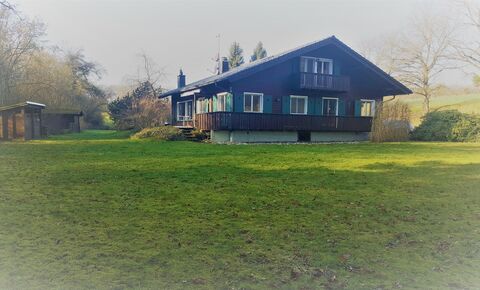 Spacious house with basement 7.5 rooms - plot of 4'369 m2
