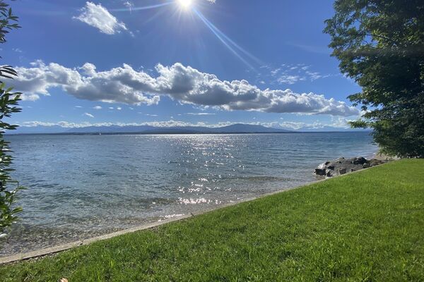 Beautiful villa with panoramic lake view and private beach