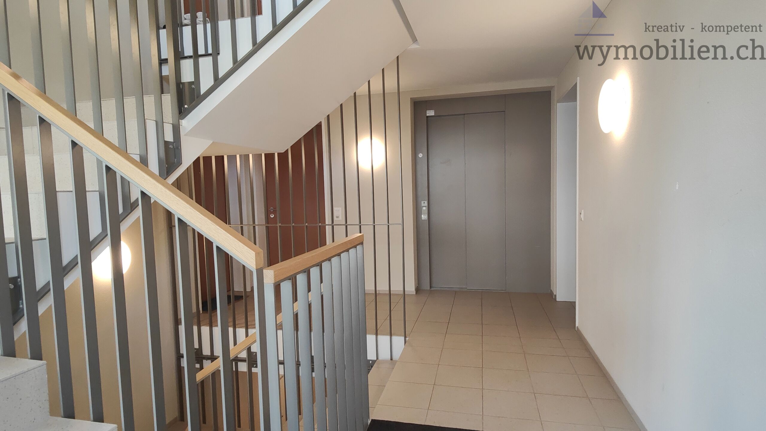 Schönes Treppenhaus, Lift 