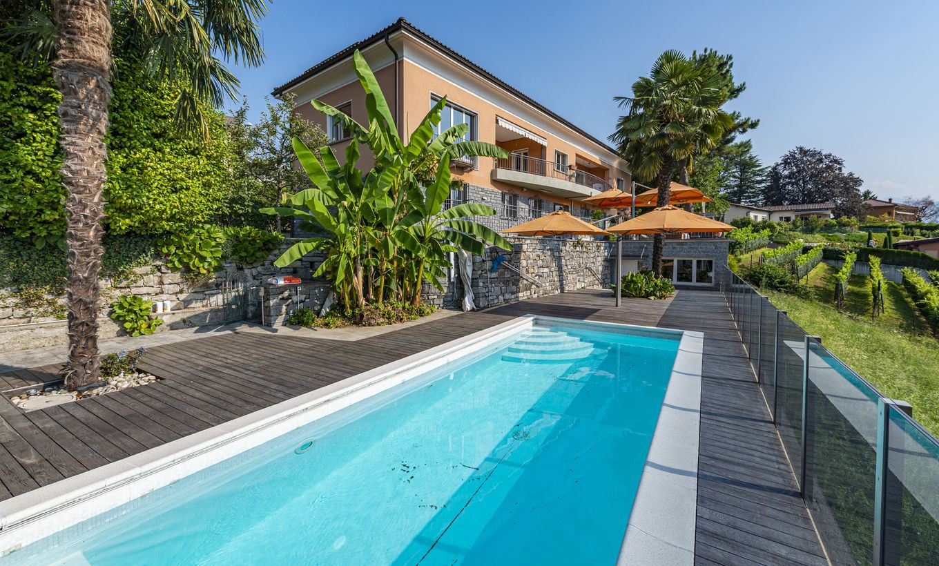 Villa mediterranea con splendido giardino e piscina