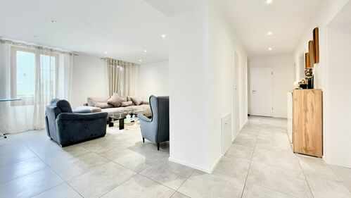 -Rare à la vente-
Ravissant appartement entièrement rénové