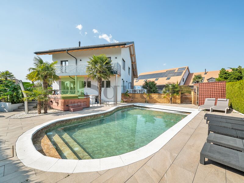 Elégante villa avec appartement indépendant de 3 pièces