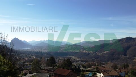 Spaziosa e signorile villa in stile classico a pochi km dalla città