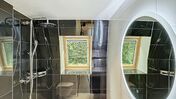 Situation unique - Magnifique villa rénovée avec jardin et vue lac