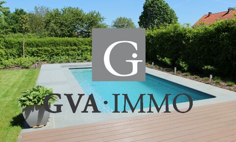 OFF MARKET - Superb detached house with swimming pool
