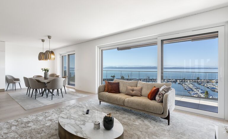 Attique de standing en duplex avec vue panoramique sur le lac