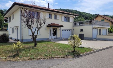 A LOUER à FONT
Appartement de 4,5 pièces dans villa