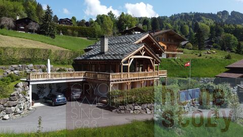 Gryon Immo propose un luxueux chalet de 6 pièces tout en bois de chêne
