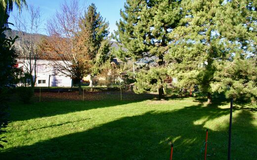 Building plot of 1'025m2.
