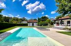 Splendida proprietà con grande villa, dependance e bella piscina