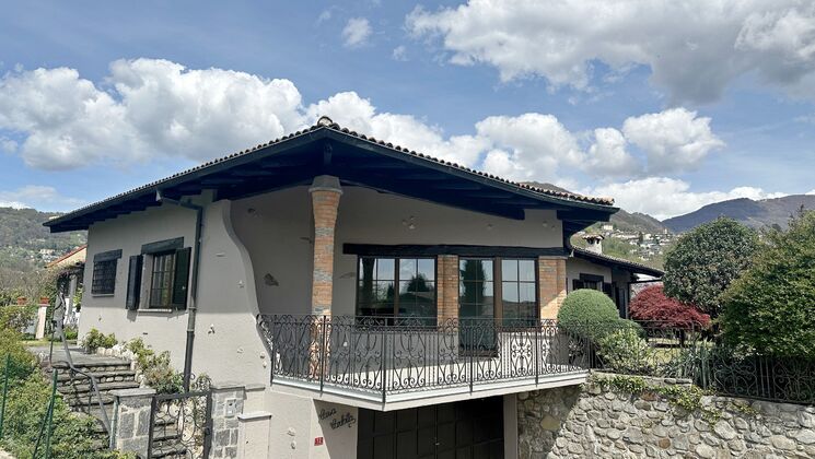 Doppeleinfamilienhaus CH-6967 Dino, .