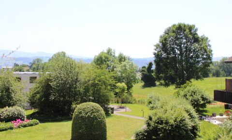 Very nice appartement in Uetikon am See with Loggia