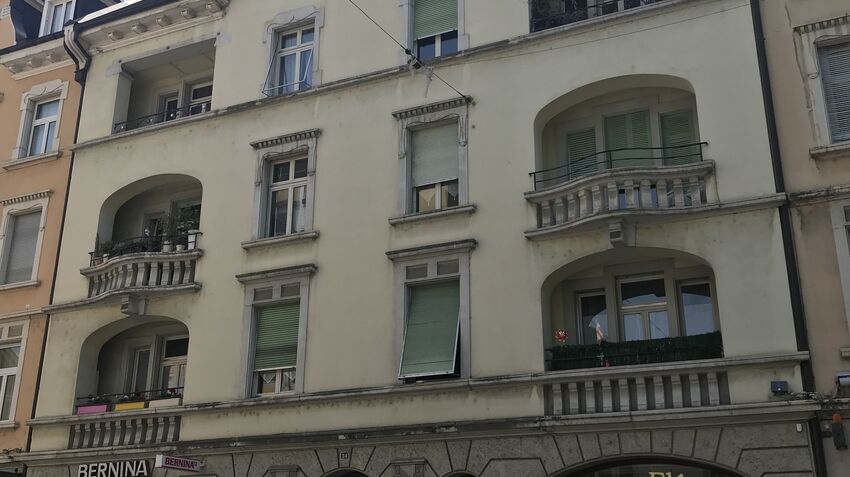 Investment building