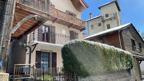 Vendue : Au coeur de Salvan, maison à deux logements