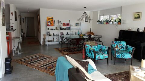 Spacieux 4,5 pces 139 m2
terrasse 20 m2, standing supérieur