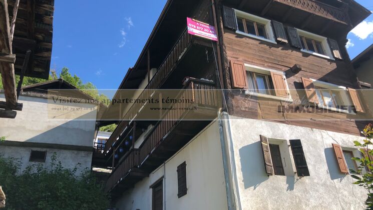 Appartement 5.5 pces attique-duplex dans maison à Baar