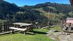 Trop tard ! chalet authentique très bien entretenu avec soleil et vue