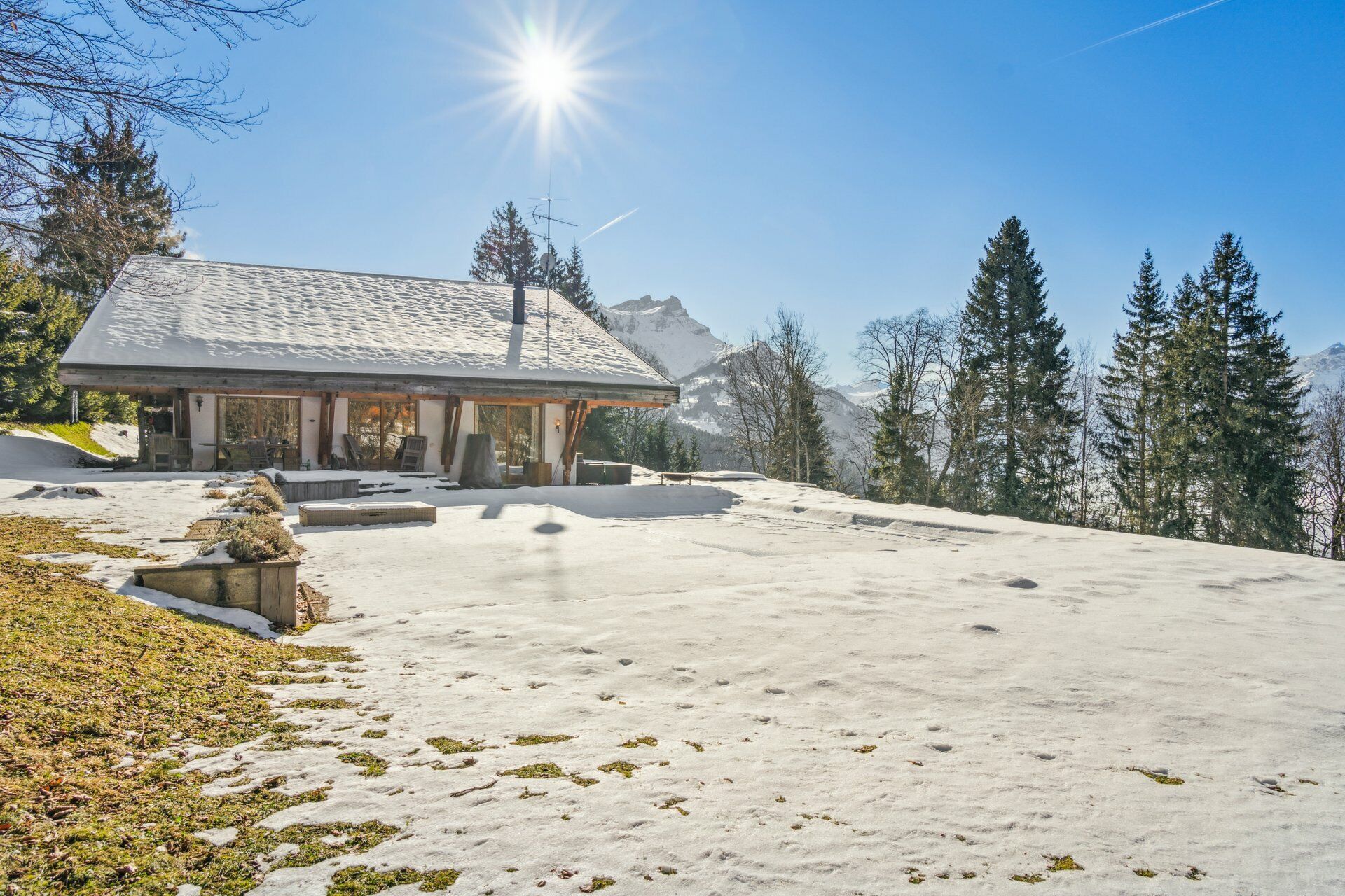 Grundstück / Swimmingpool