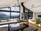 Villa moderne dans les hauteurs du village avec une splendide vue